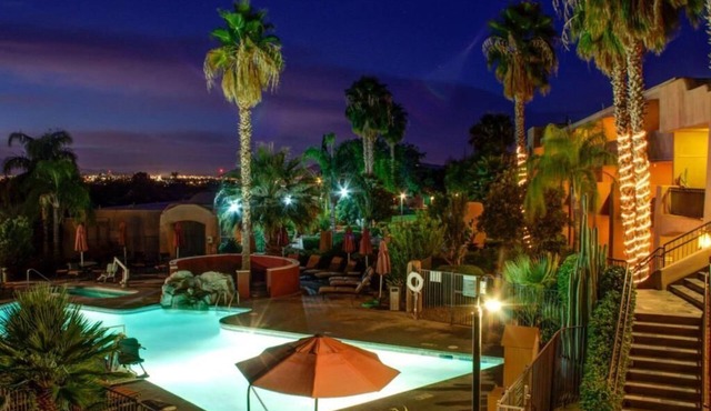 Tucson's Serene Family Oasis