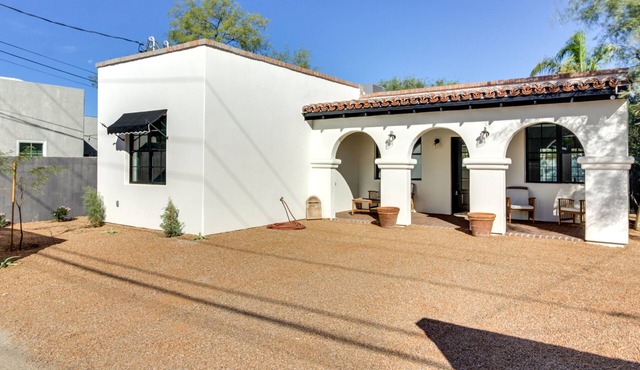 Tucson Spanish Bungalow w/ Yard, Near Downtown!