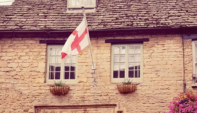 Tudor Cottage in the beautiful Cotswold town of Fairford Gloucestershire
