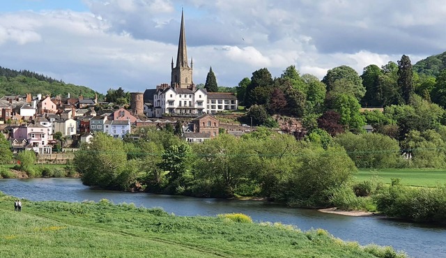TUDOR HOUSE, family friendly, with open fire in Symonds Yat