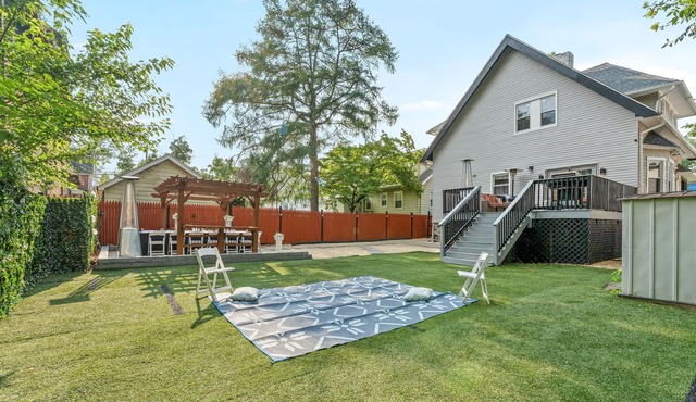 Tudor Luxury- Comfy 4Bed Home, PHL, UPenn, Fast Wi-fi