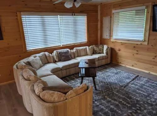 Tug Hill Fisherman's Paradise Rural and Quiet - Downstairs