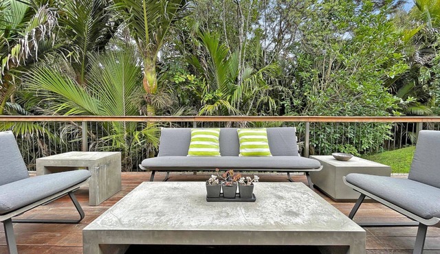 Tui Cottage - Onetangi Beach Retreat