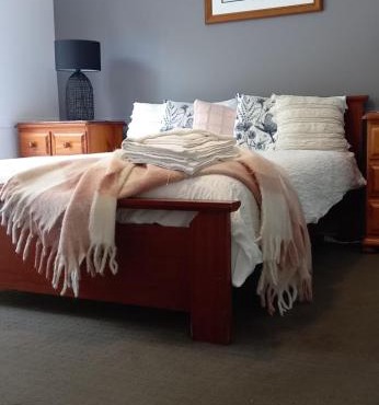 Tukawyl Retreat Landsborough