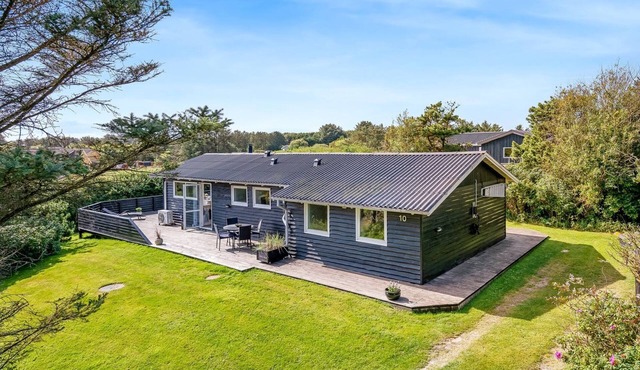 "Tuke" - 400m from the sea by Interhome