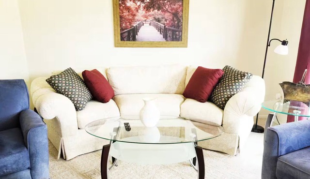 Tulip - 8 beds, 2 bath, 5 bedrms- sleeps 13+