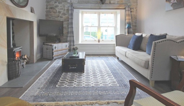 Tulip Cottage - Three Bedroom House, Sleeps 7