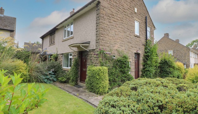 TULIPTREE, family friendly, character holiday cottage in Ashover