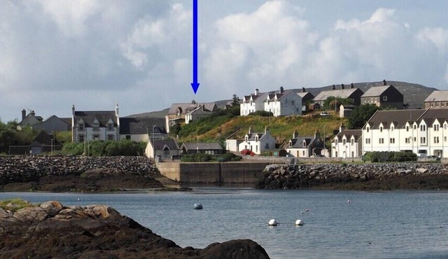 TULLOCH HOUSE, family friendly in Lochboisdale