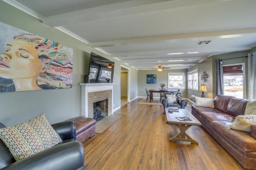 Tulsa Home with Yard 5 Mi to Downtown!