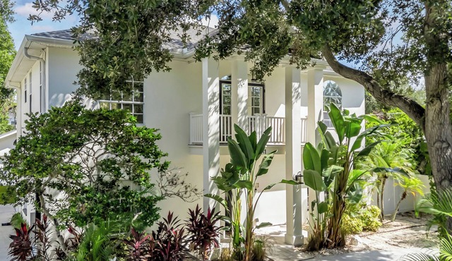 Tulum Resort: Pool Hot Tub Cold Plunge Movie Room