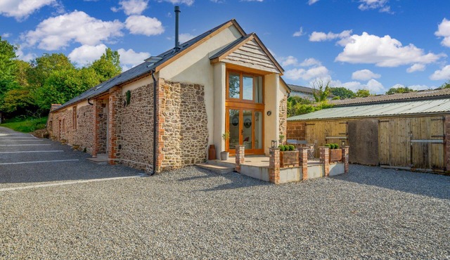 Tumbledown Barn Knowstone