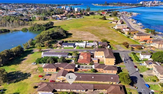 Tuncurry 2BR walk to lake