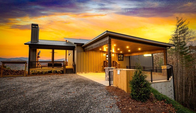 Tune Inn - Pet Friendly | Mtn View | Hot Tub | Game Room