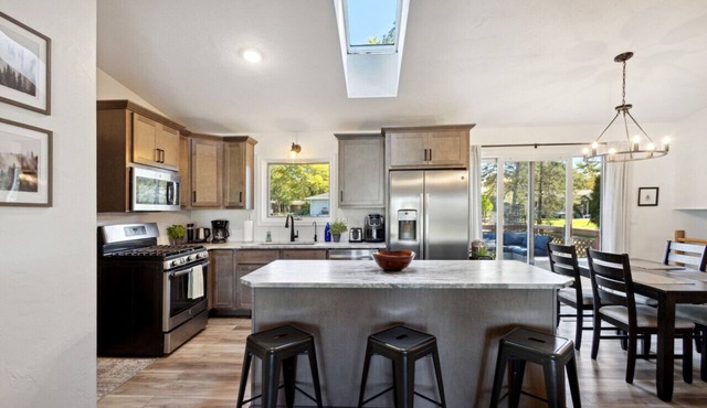 Tunis House 9 Miles to Lambeau - Draft Rental