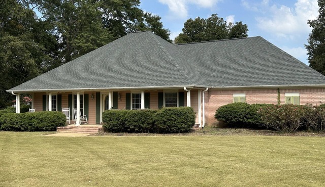 Tupelo house near mall