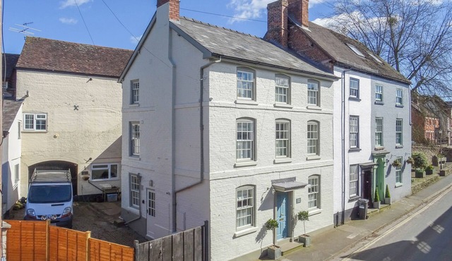Turford House, Luxury Georgian Home in Ludlow Medieval Town