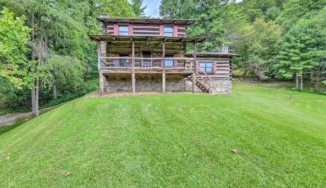 'Turkey Hollow Cabin' w/Stunning Open Views!