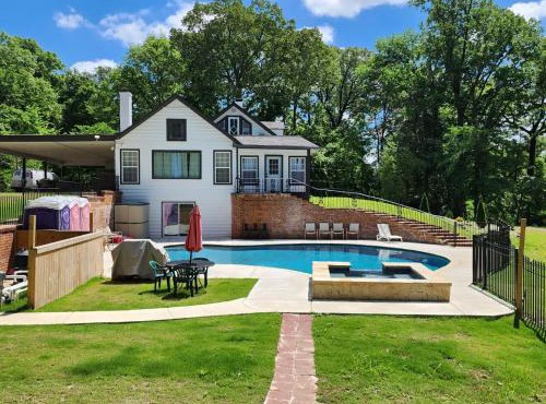 Turn of the Century Estate, Sauna Secluded