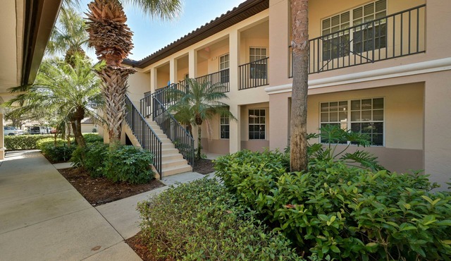 Turnberry at Pelican Sound condo with Resort amenities