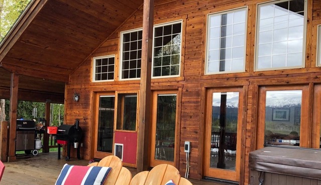 Turner Lane Cabin is the classic mountain getaway in McCall