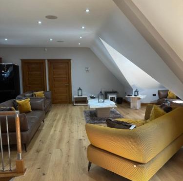 Turnhams Gill located near high street