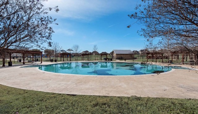 Turnkey Executive Rental in Morningstar - Fully Furnished - Utilities Included: