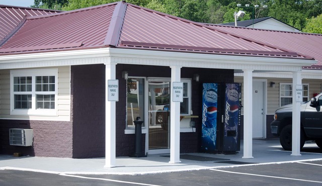 Turnpike Motel
