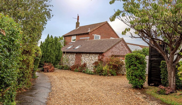 Turnstone - sleeps 6 guests in 3 bedrooms