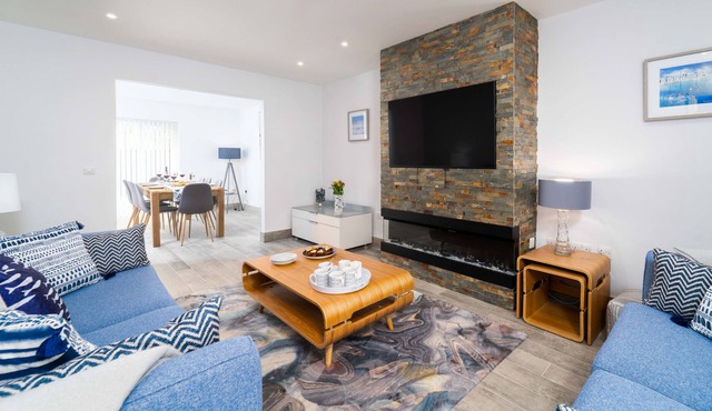 Turnstones - On-Site Parking - Outside Area - Sleeps 10