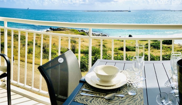 TURQUOISE OCEANVIEW BEACHFRONT SUITE