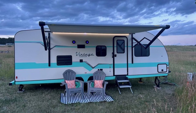 Turquoise Tilly - It's a VIBE!