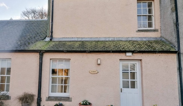 TURRET COTTAGE, family friendly in Cockenzie And Port Seton