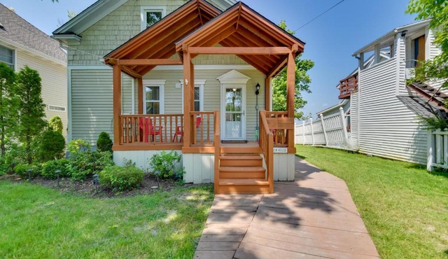 Turtle Cove Bay Beach House about 13 Mi to Buffalo!