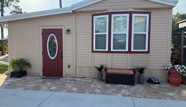 Turtle cove: Perfect Cozy Oasis in SWFL with Pool, Hot Tub & More!