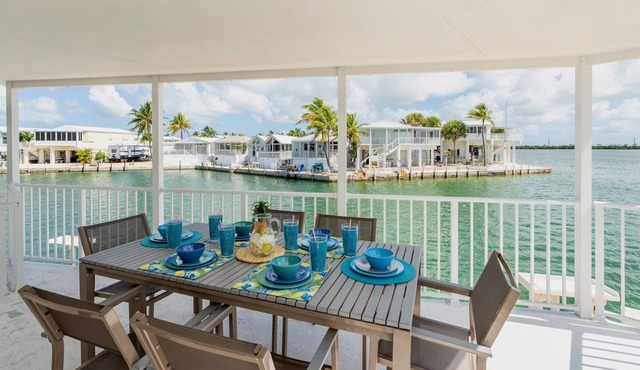 *TURTLE COVE VIEWS @ VENTURE OUT* 2BR/2BA Cottage +35’ Private Slip | 80’ Pool