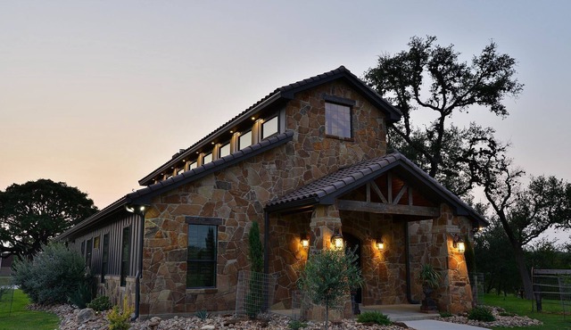 Turtle Creek Vineyard —- aka Turtle Creek Olive Grove