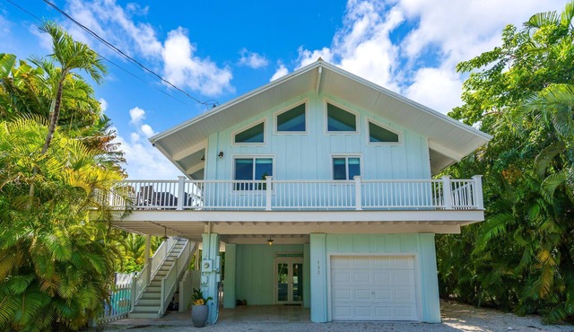 Turtle House Islamorada - 3 Bed/3 Bath Pool Home, Private Beach, Best Location