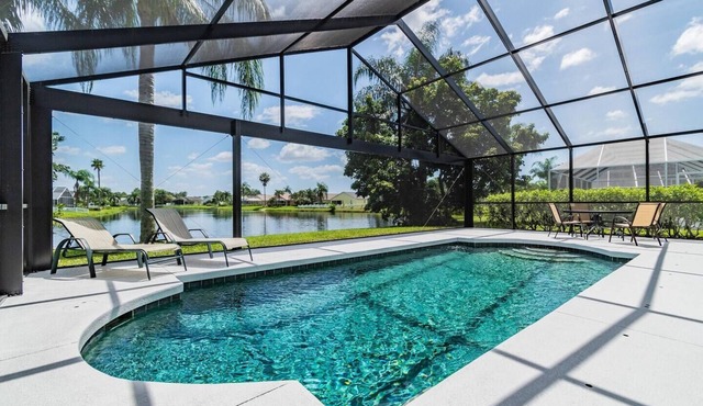 Turtle Lake - Inspiring Lake Views with Heated Pool