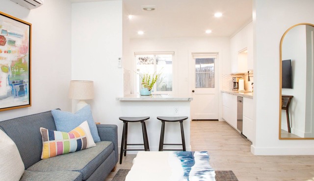 Turtle Retreat - Easy 2 minute walk to the Ocean!