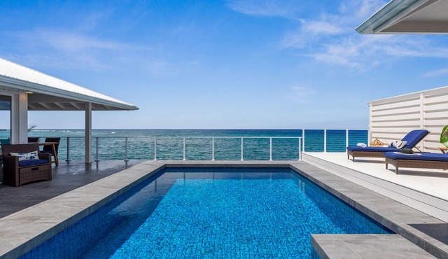 Turtle Rock - Ocean Front Cottage with pool