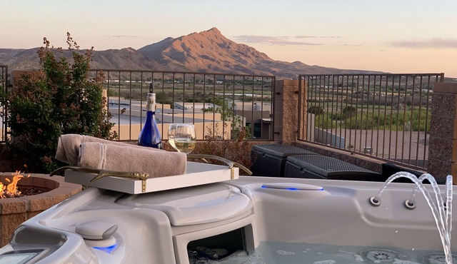 TURTLEBACK OASIS! Mins to Lake, Hot Springs & Golf