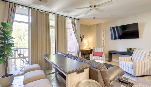 Tuscaloosa Condo: Steps to Bryant-Denny Stadium!