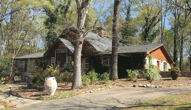 TUSCAN FARMHOUSE ON RURAL SHEEP FARM (Sleeps 8)