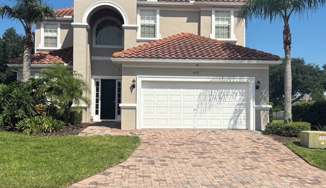 Tuscan Hills Luxury Villa, Davenport in Gated Community