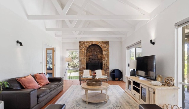 Tuscan style ocean beach escape on the Peninsula