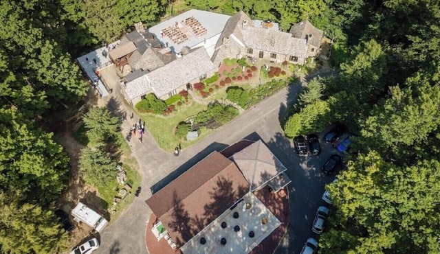 Tuscany Manor Inn Weddings. family reunions. corporate.