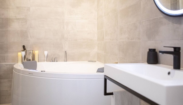 Tussaud spa 75m2 city center up to 4