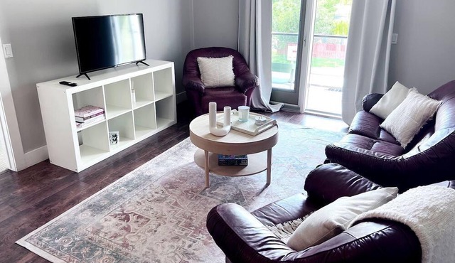 Tuxedo Gem | 2BR | 2BA | Condo for 4