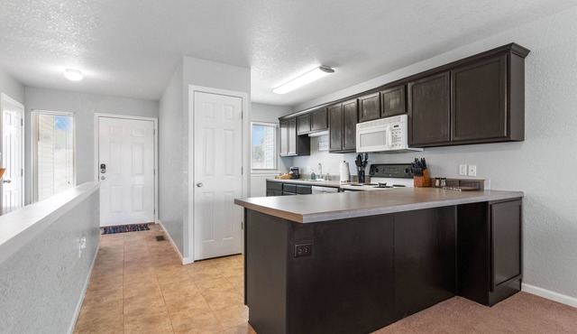 TVs in Every Bedroom, Pet Friendly KSMASU1409